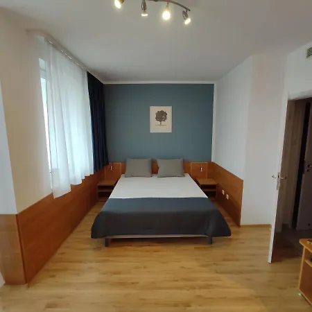 Mz Polonia - Kolobrzeg, Portowa 18 * Kołobrzeg